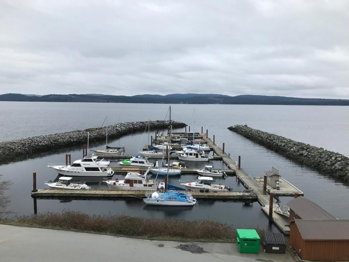 Beach Gardens Resort And Marina Powell River Exterior foto